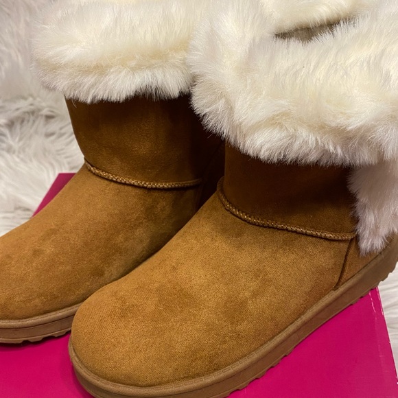 SO Paulina Women’s Faux-Fur Winter Boots Color: Chesnut Size: 6.5 - Picture 2 of 4